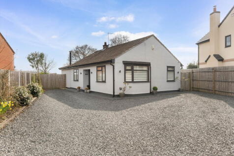 Burgamot, Mill Lane, Wadborough... 3 bed detached bungalow for sale
