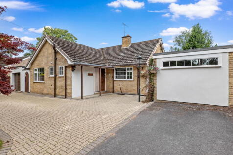 3 bedroom detached bungalow for sale