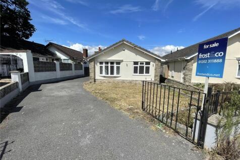 Knights Road, Bournemouth, Dorset, BH11 3 bed bungalow for sale