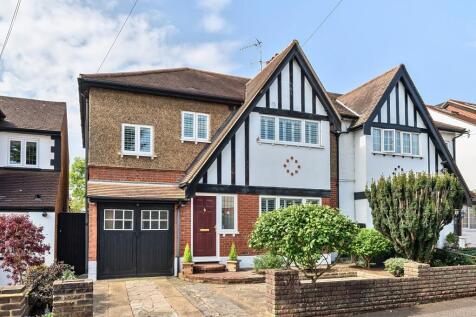 Essex Road, North Chingford, London.... 4 bed semi
