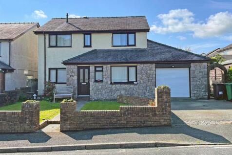 Ffordd Gwyndy, Penrhosgarnedd... 4 bed detached house for sale