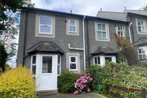Llys Tudur, Bangor, Gwynedd, LL57 2 bed end of terrace house for sale