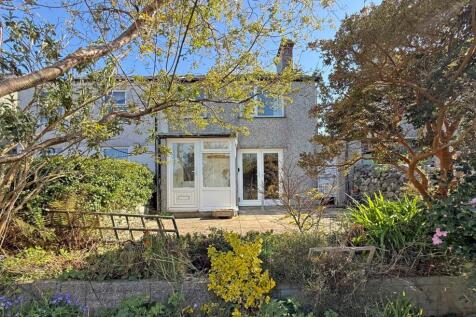 Valley Road, Llanfairfechan, Conwy, LL33 2 bed terraced house for sale