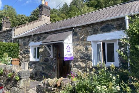 Braich Melyn, Bethesda, Bangor, LL57 1 bed terraced house for sale