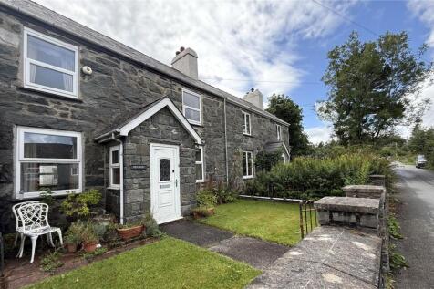 Mynydd Llandygai, Bethesda, Gwynedd... 2 bed terraced house for sale