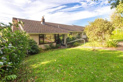 Park Road, Llanfairfechan, Conwy, LL33 3 bed bungalow for sale