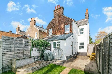 Whitehill Road, Hitchin 3 bed property for sale