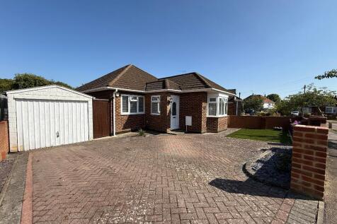 Cranbrook Drive, Sundon Park, Luton... 3 bed detached bungalow for sale