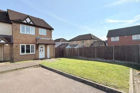 Chalkdown, Bushmead, Luton... 3 bed end of terrace house for sale