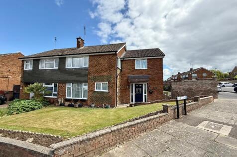 Dalby Close, Luton and Dunstable... 4 bed semi