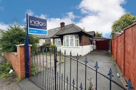 Park Avenue, Sundon Park, Luton... 2 bed bungalow for sale