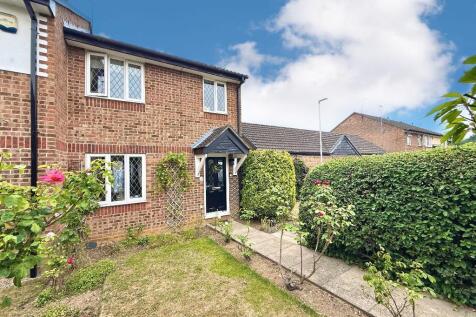Spayne Close, Barton Hills, Luton... 3 bed end of terrace house for sale