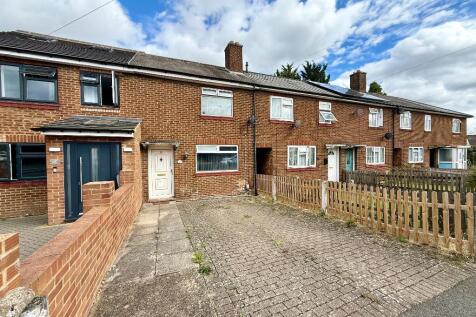 Bristol Road, Saints, Luton... 2 bed house for sale