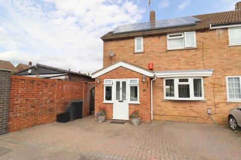 Waterslade Green, Icknield, Luton... 3 bed semi
