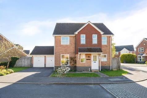 Sharps Field, Headcorn, Ashford 4 bed detached house for sale