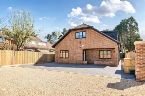 Basingbourne Road, Fleet, Hampshire... 4 bed detached house for sale
