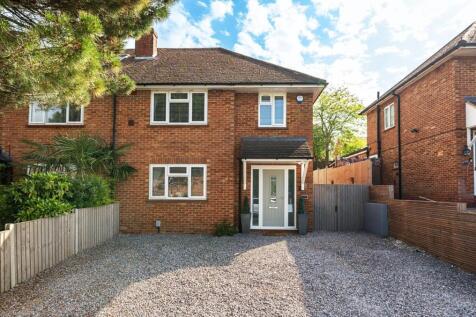 Worsley Road, Frimley, Camberley... 3 bed semi