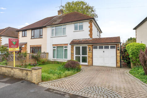 Le Marchant Road, Frimley, Camberley... 3 bed semi