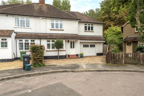 Poplar Avenue, Windlesham, Surrey, GU20 4 bed semi