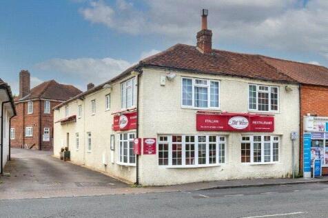 High Street, Bagshot, Surrey, GU19 Detached house for sale