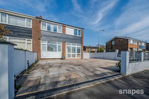 3 bedroom semi-detached house for sale
