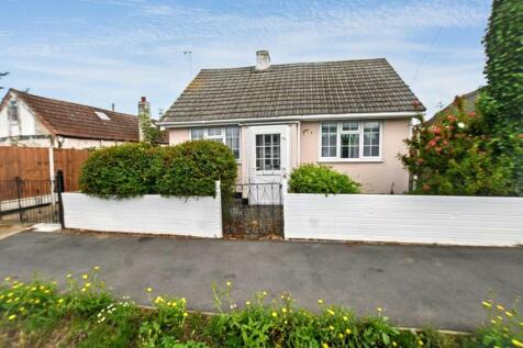 Point Road, Canvey Island SS8 3 bed bungalow for sale