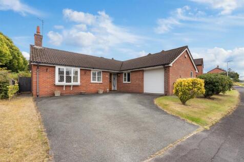 3 bedroom detached bungalow for sale