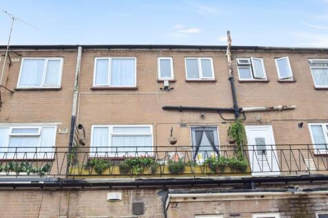 Holland Road, Chatham, ME5 2 bed maisonette for sale