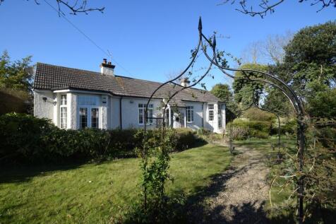 4 bedroom detached bungalow for sale