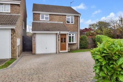 Bronington Close, Princes Park... 3 bed detached house for sale