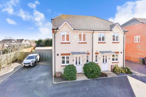 2 bedroom semi-detached house for sale