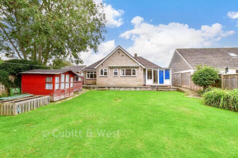 2 bedroom detached bungalow for sale
