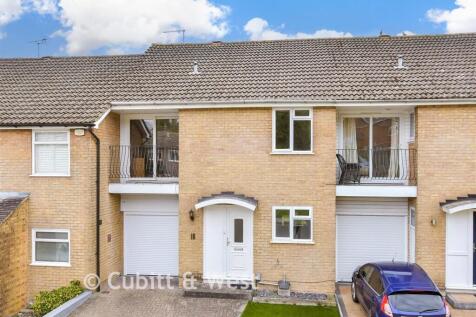 4 bedroom terraced house for sale