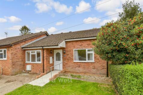 3 bedroom semi-detached bungalow for sale