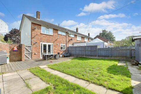 3 bedroom end of terrace house for sale