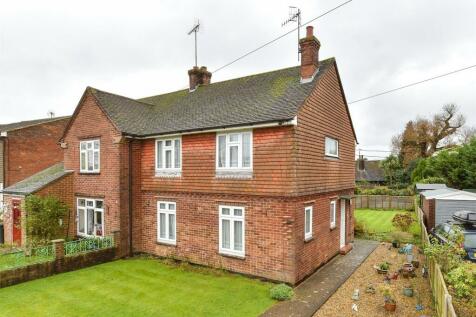 Warwick Close, Holmwood, Dorking, Surrey 2 bed semi