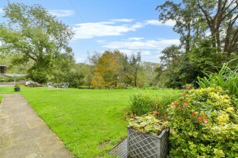 1 bedroom ground floor flat for sale