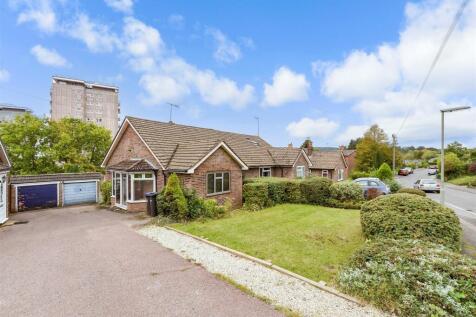 2 bedroom semi-detached bungalow for sale