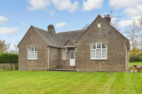 2 bedroom detached bungalow for sale