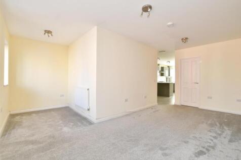 4 bedroom ground floor flat for sale