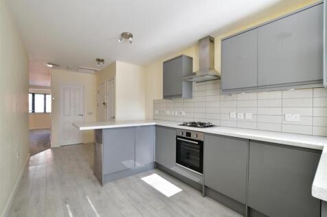 2 bedroom ground floor flat for sale