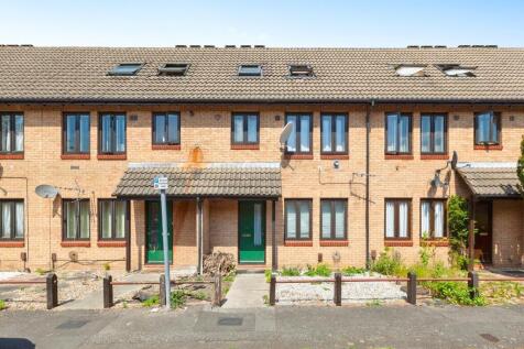 Studio flat for sale