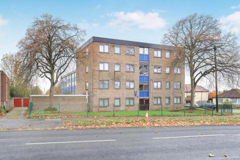 2 bedroom maisonette for sale