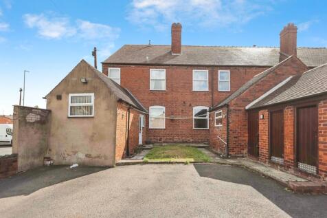 1 bedroom ground floor flat for sale