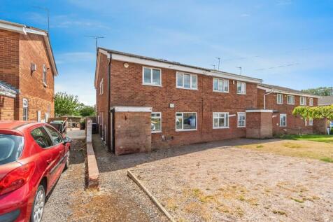 2 bedroom maisonette for sale