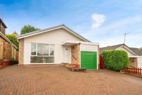2 bedroom detached bungalow for sale