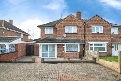 3 bedroom semi-detached house for sale