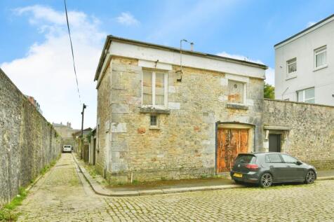 1 bedroom link detached house for sale