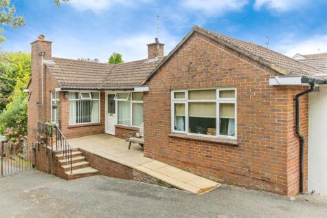 2 bedroom detached bungalow for sale