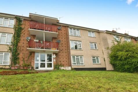 2 bedroom ground floor flat for sale